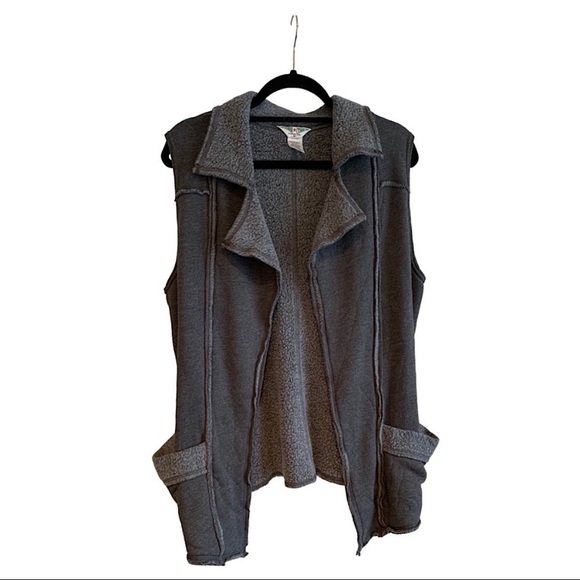 Hardtail Raw Edge Vest Charcoal Great
Size: Medium - Picture 3 of 9